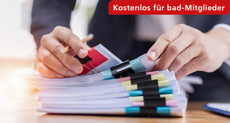 Business accountant document legal, Auditor businesswoman Office Gesetz zur Neuordnung der Pflegeversicherung (PNOG) – Die Pläne des BMG 1